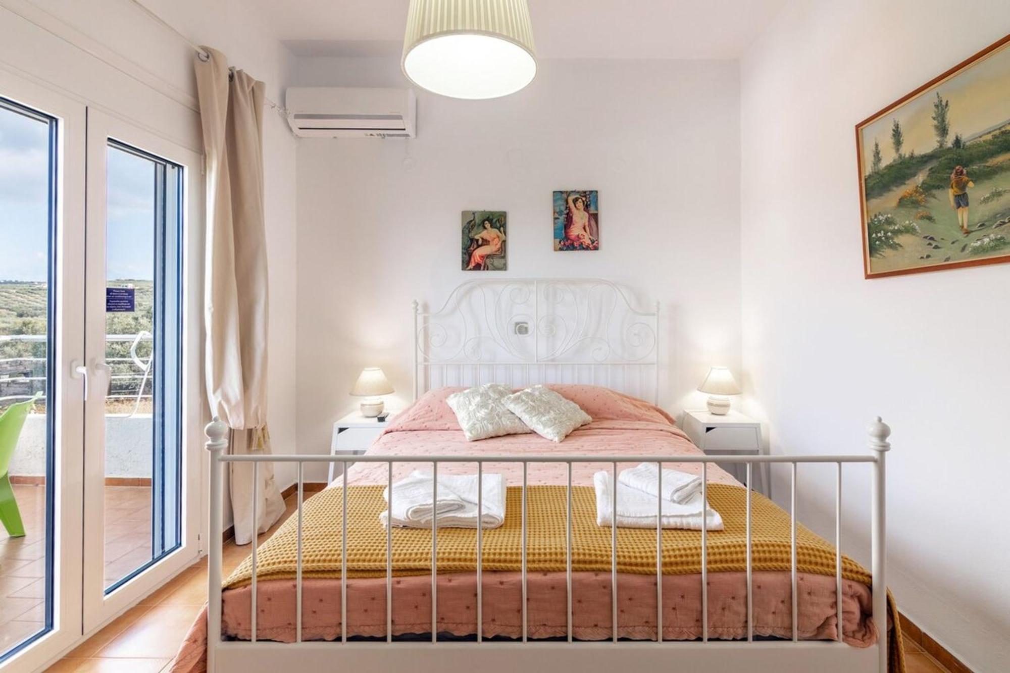 Amazing Villa Chrysanthi With Private Pool In Heraklion Epano Vathia Exterior photo