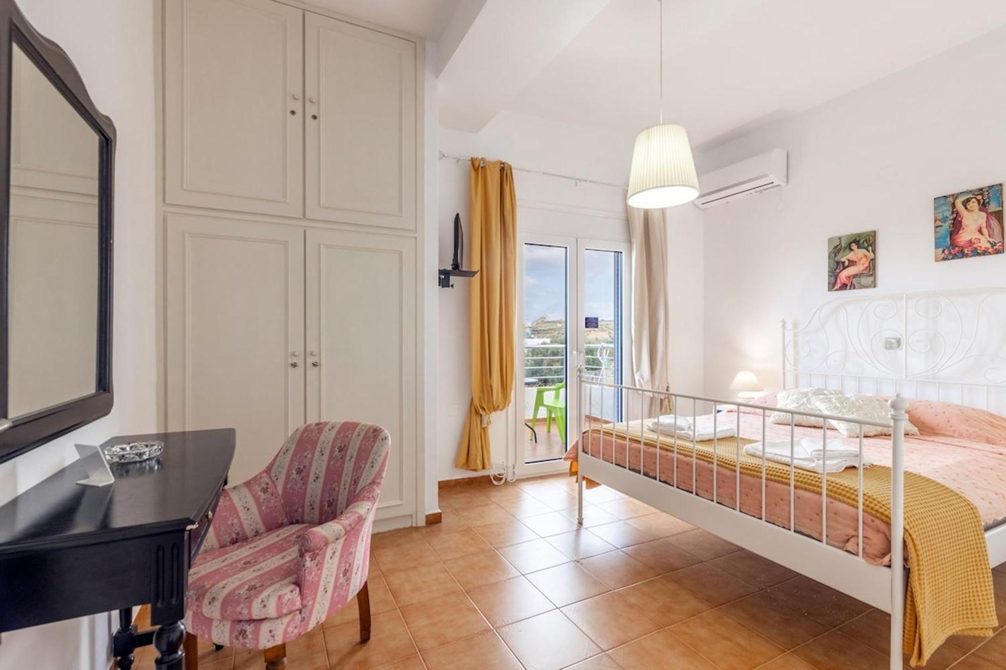 Amazing Villa Chrysanthi With Private Pool In Heraklion Epano Vathia Exterior photo